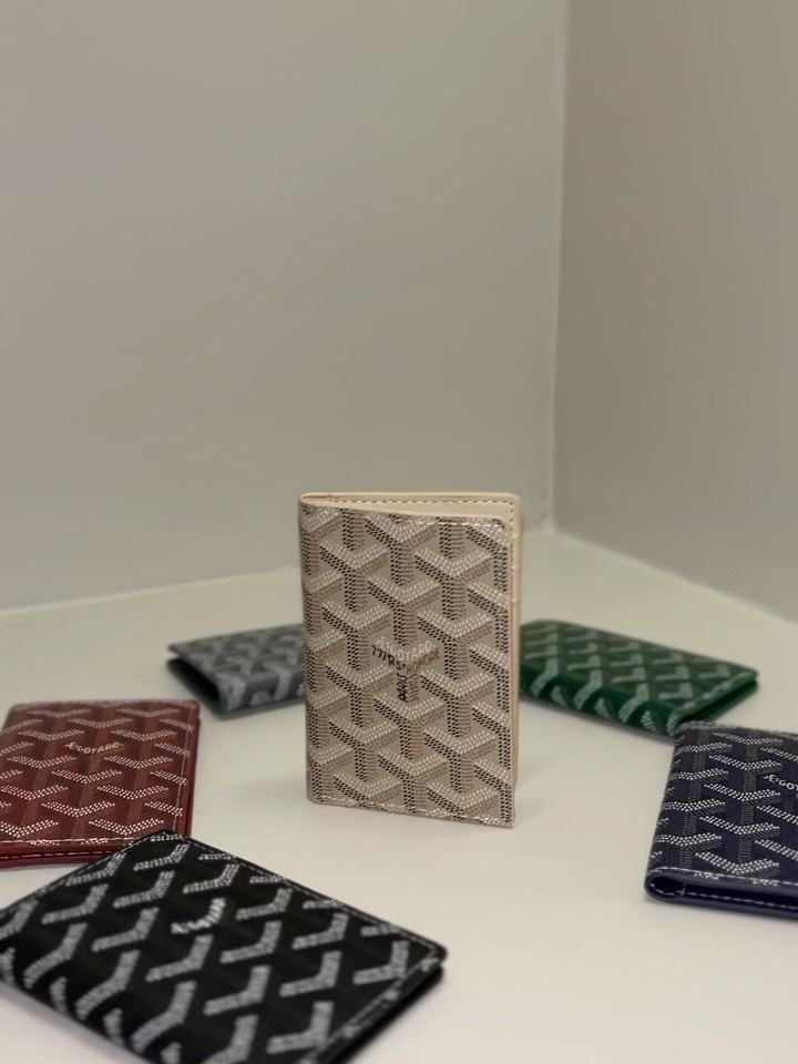 Carteiras Goyard em várias cores